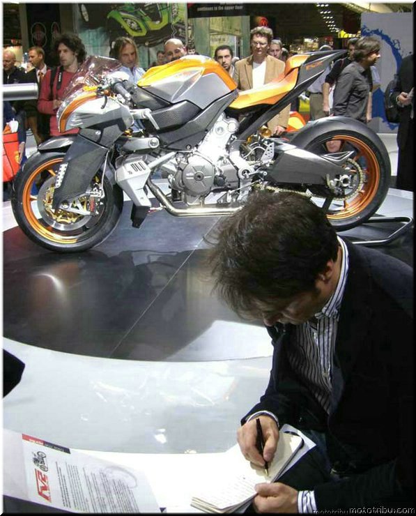 MOTO 