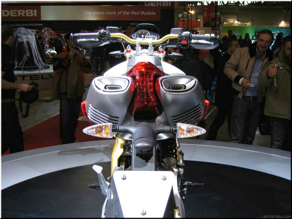 MOTO 