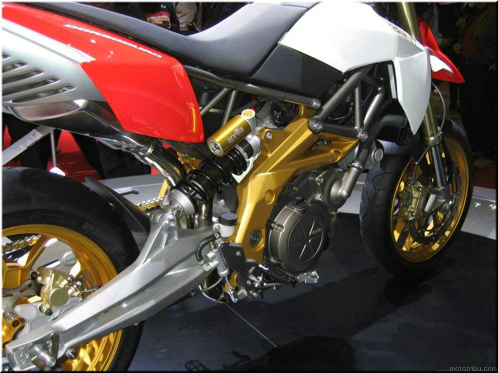 MOTO 