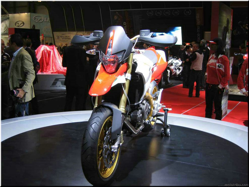 MOTO 