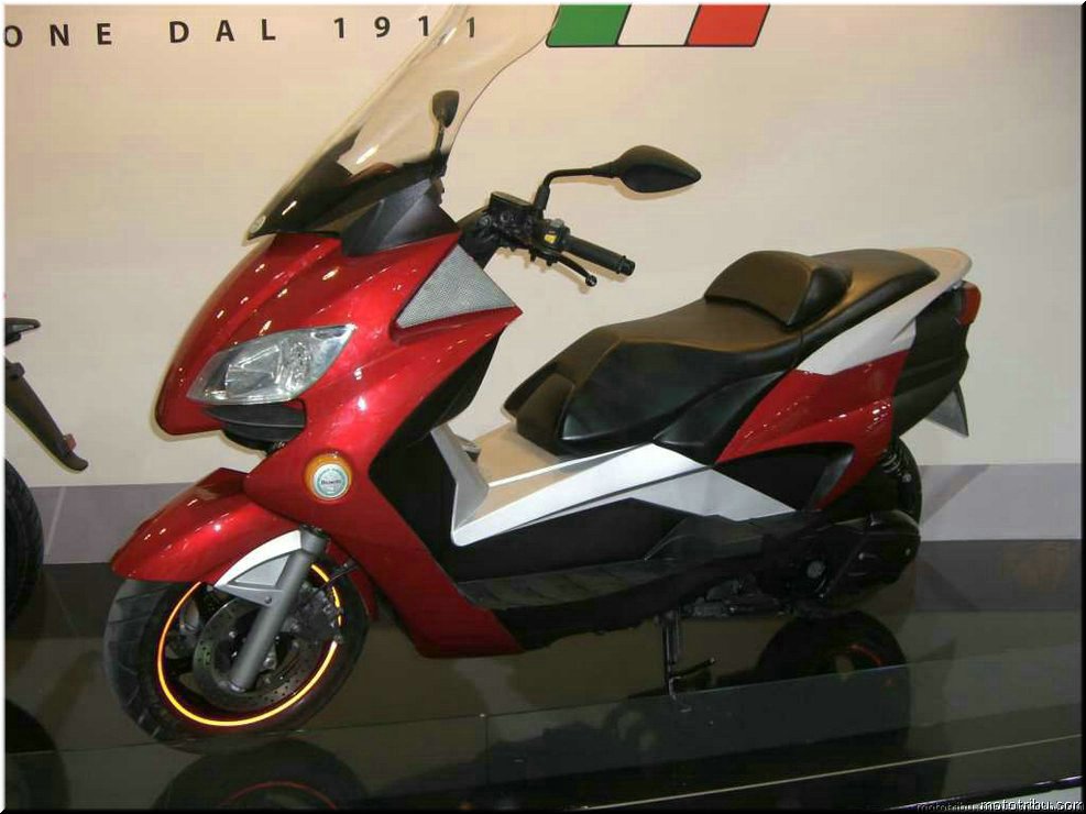 MOTO 