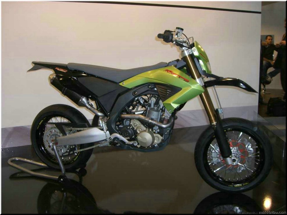 MOTO 