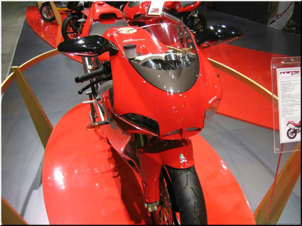 MOTO 
