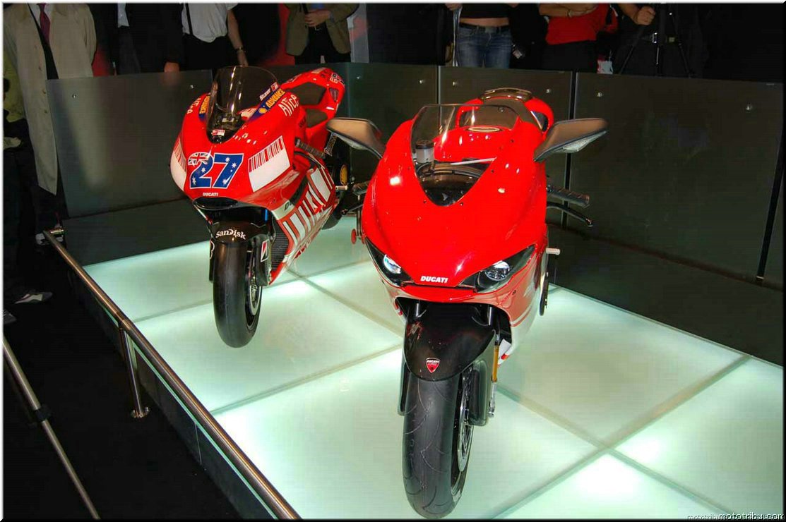 MOTO 