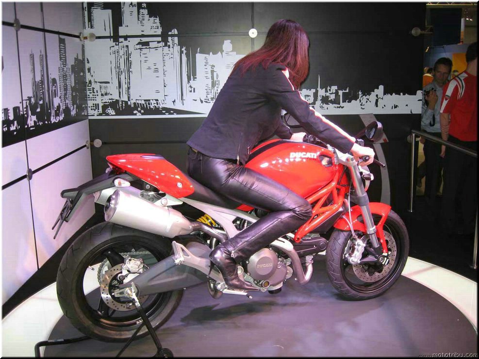 MOTO 