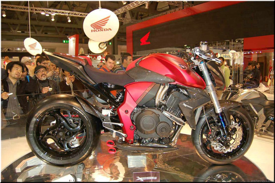 MOTO 