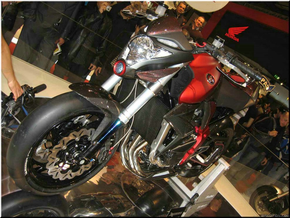 MOTO 