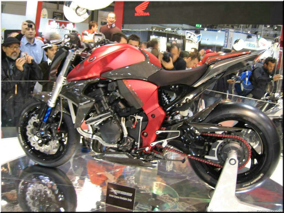 MOTO 