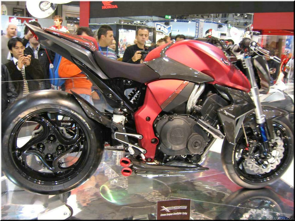MOTO 