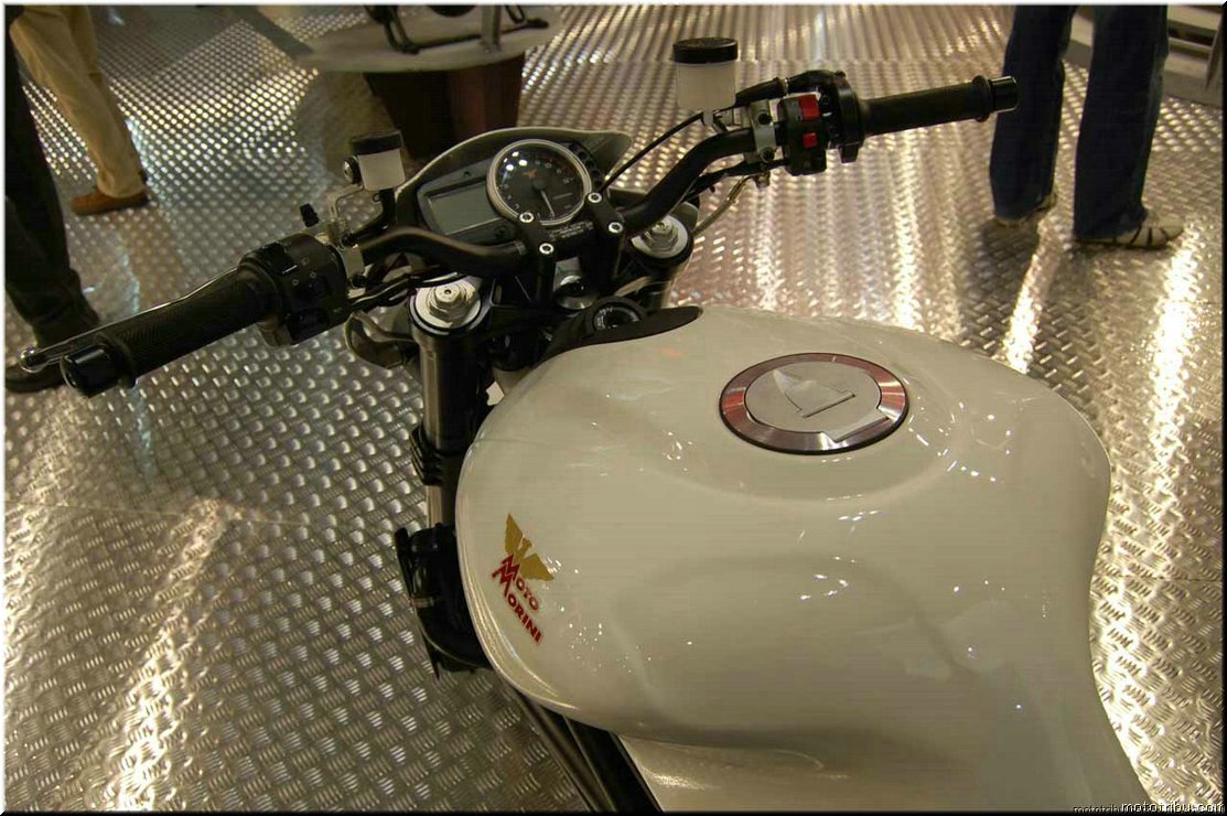 MOTO 