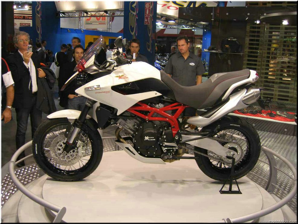 MOTO 