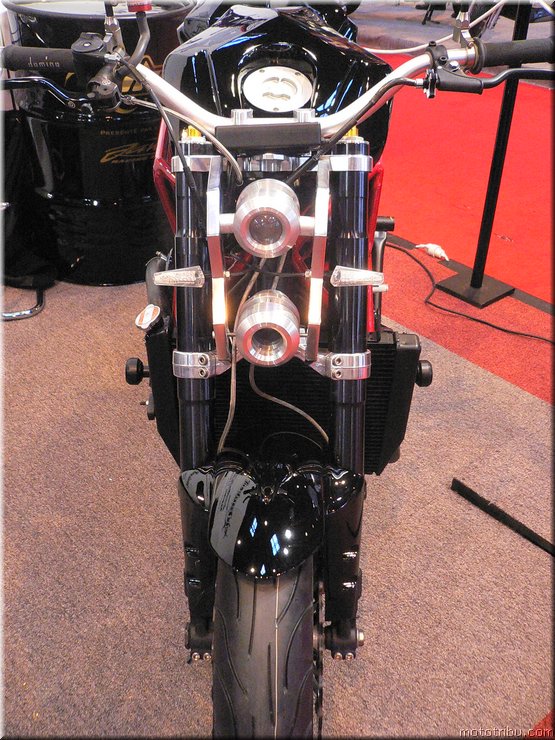 MOTO 