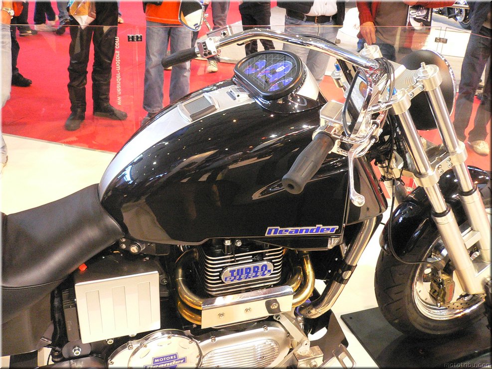 MOTO 