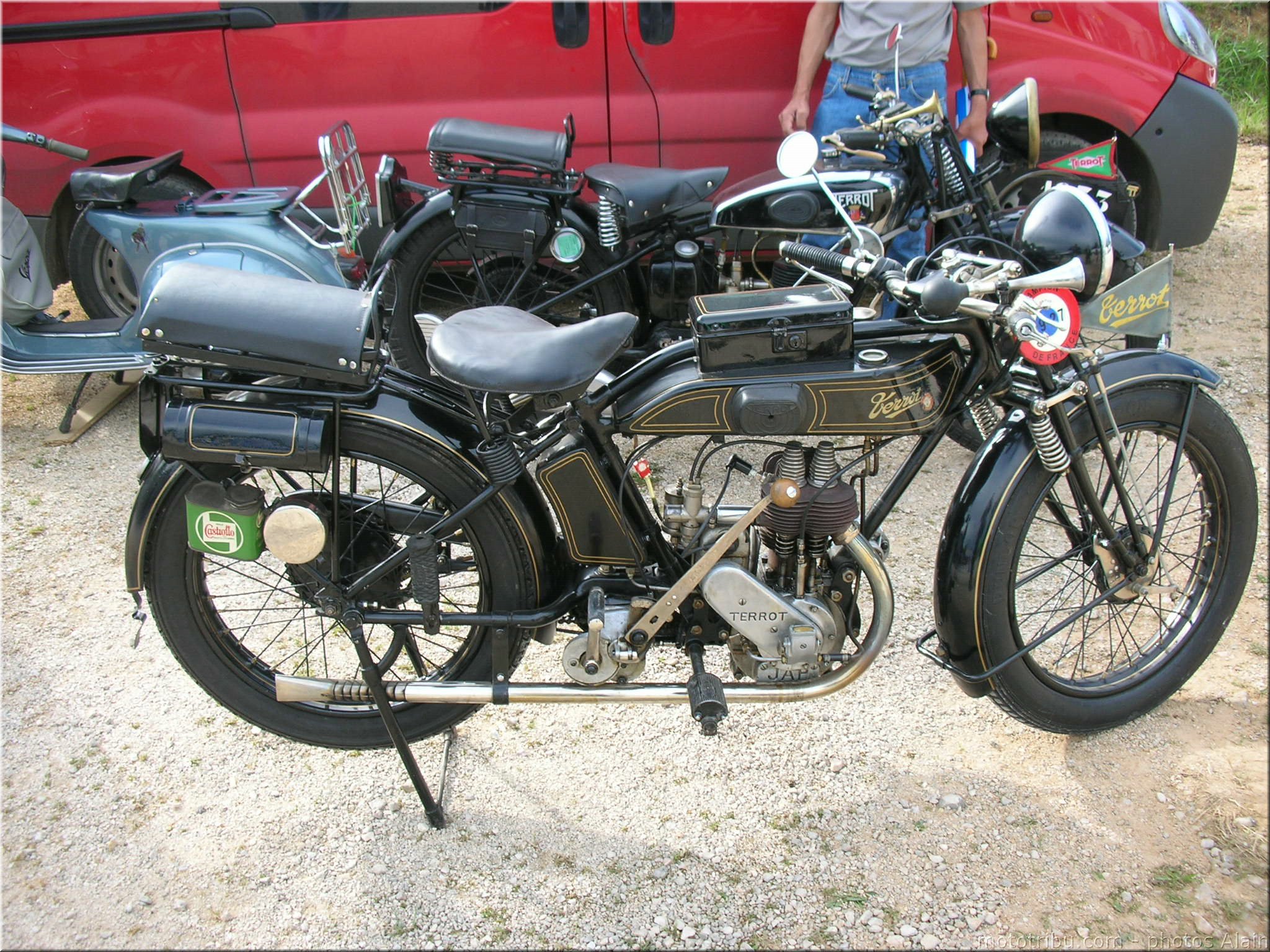 MOTO 