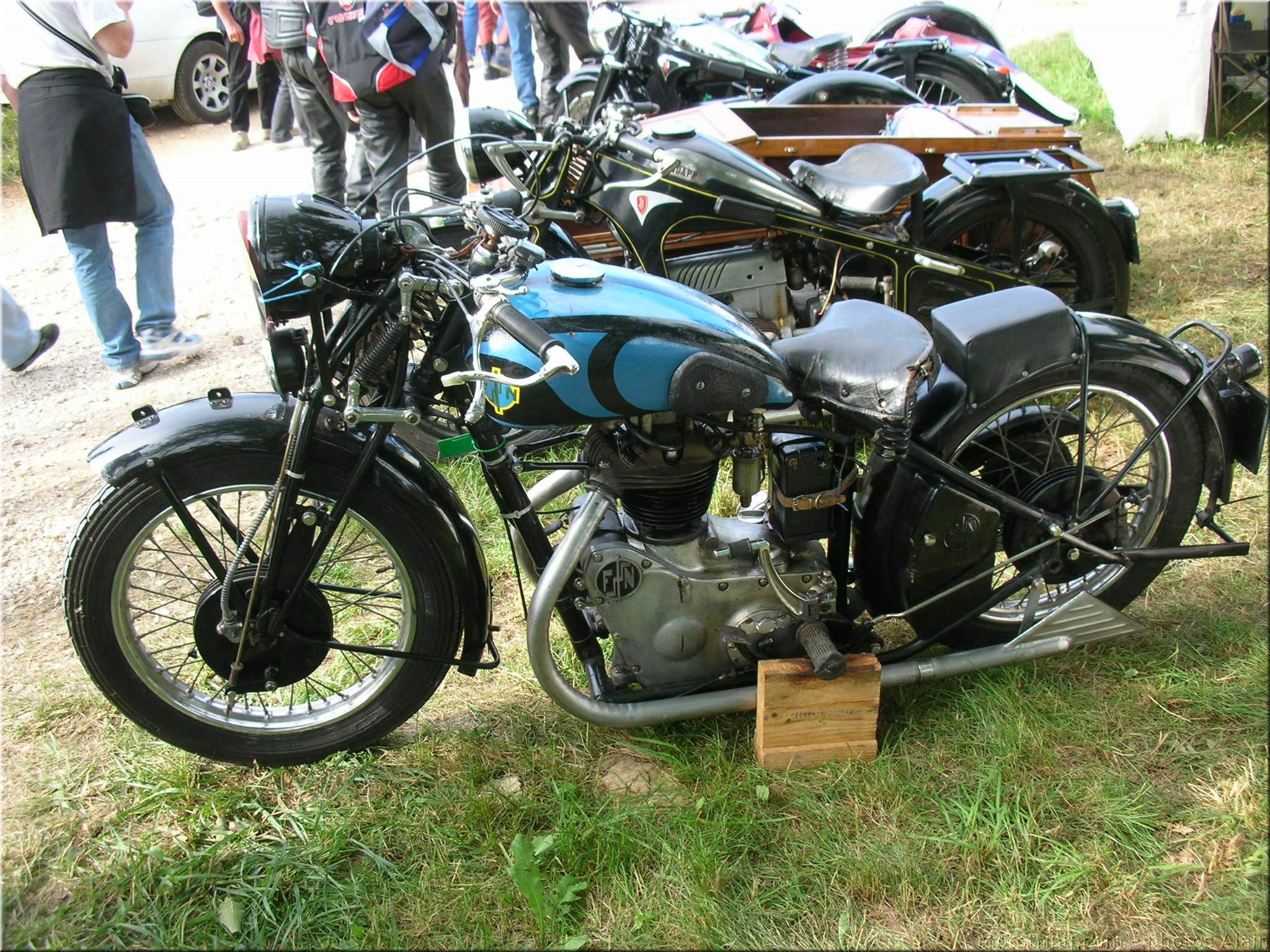 MOTO 