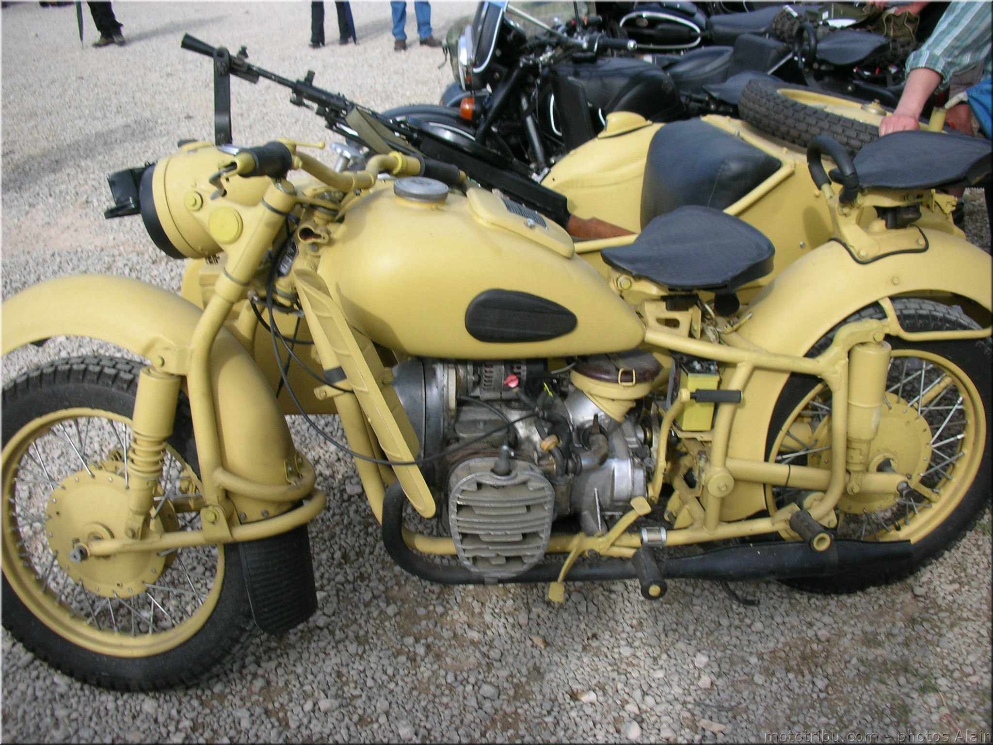 MOTO 