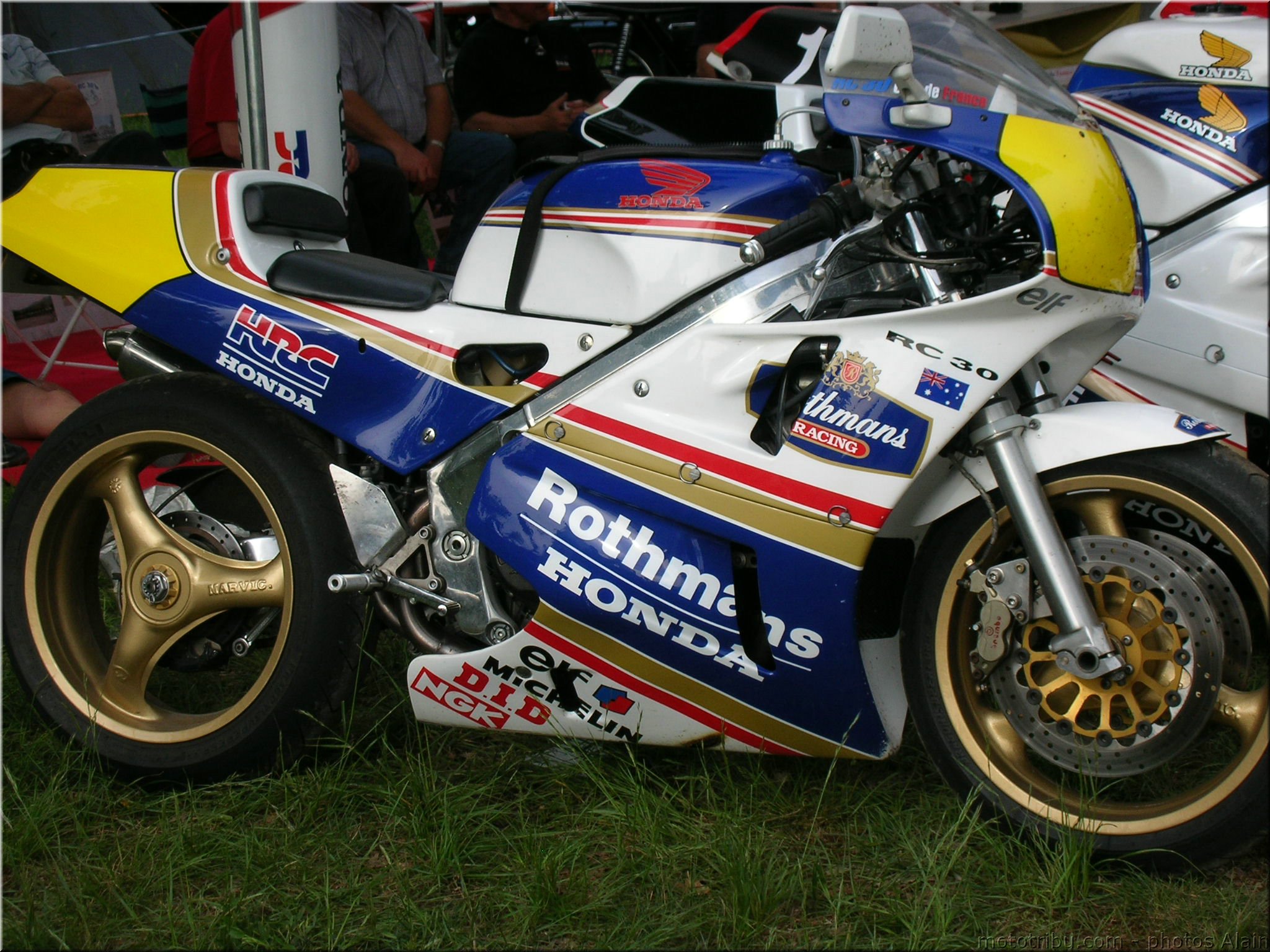 MOTO 