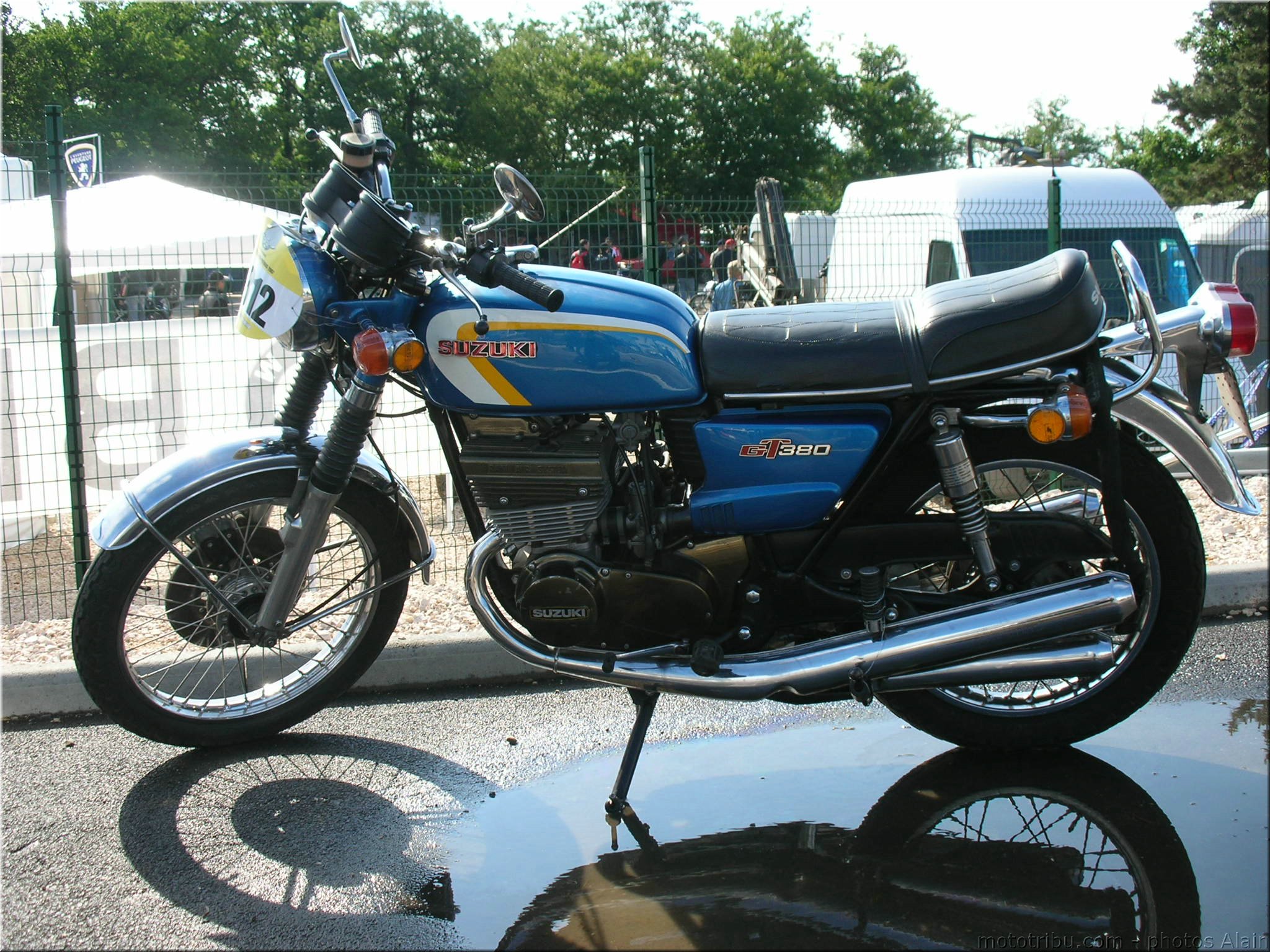 MOTO 