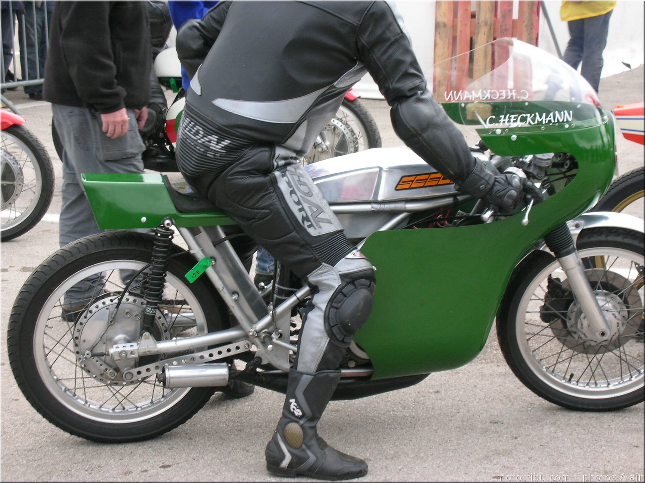MOTO 