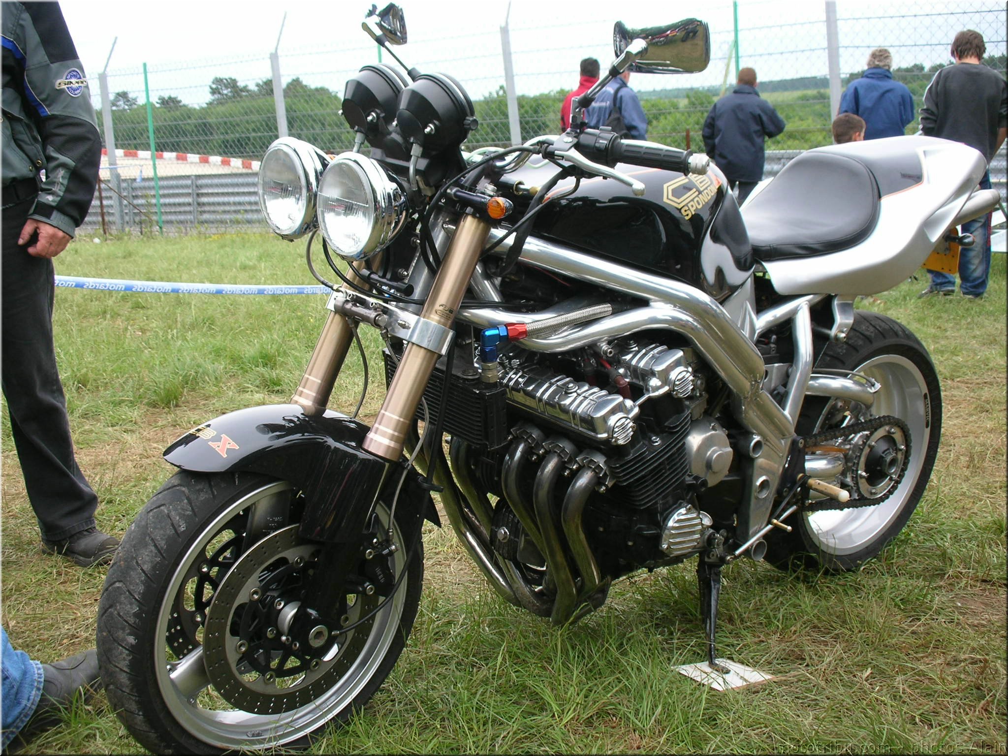 MOTO 