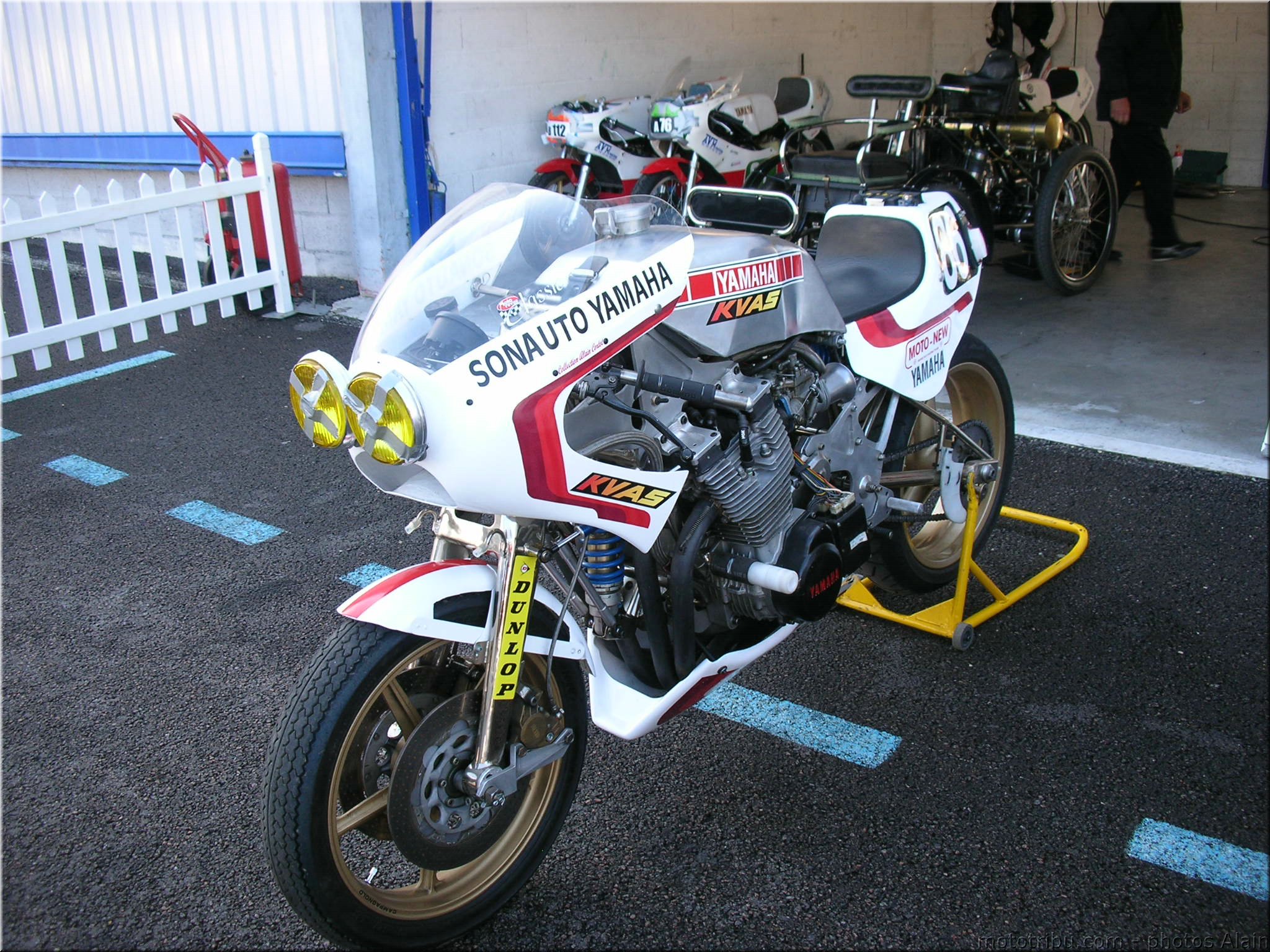 MOTO 