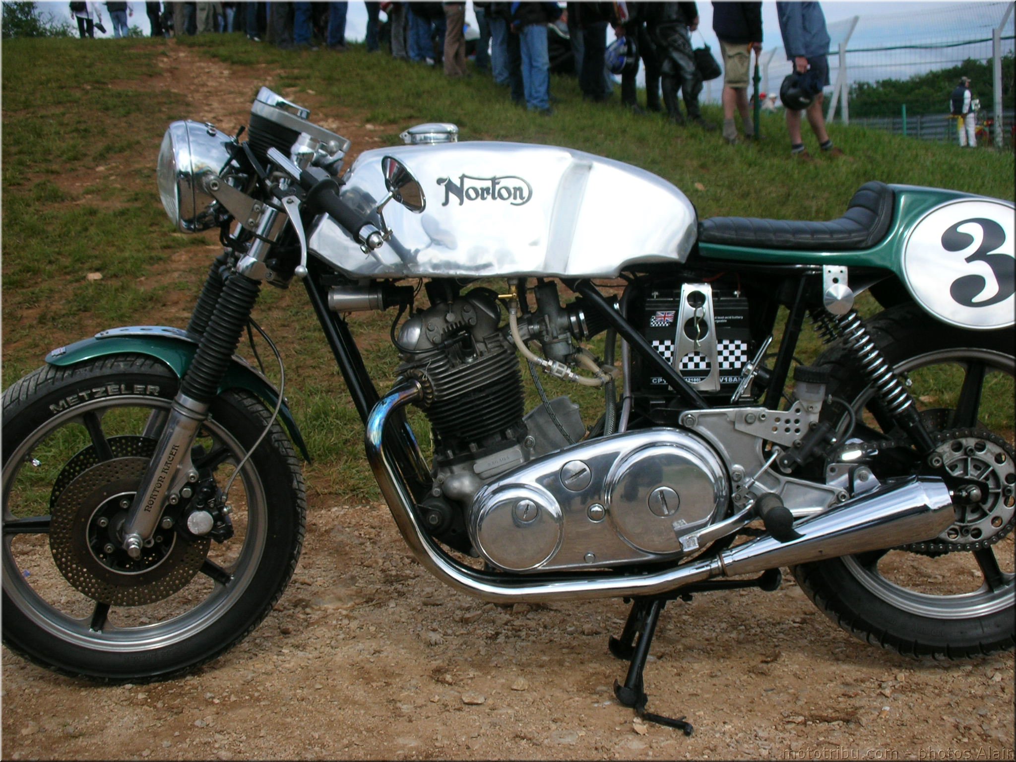 MOTO 
