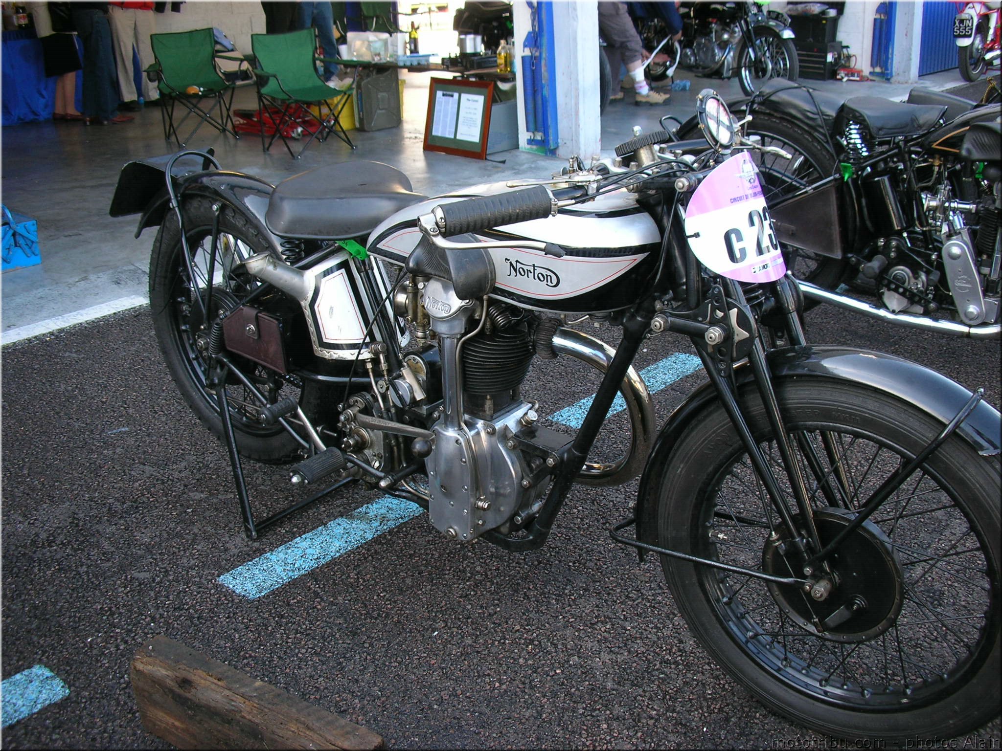 MOTO 