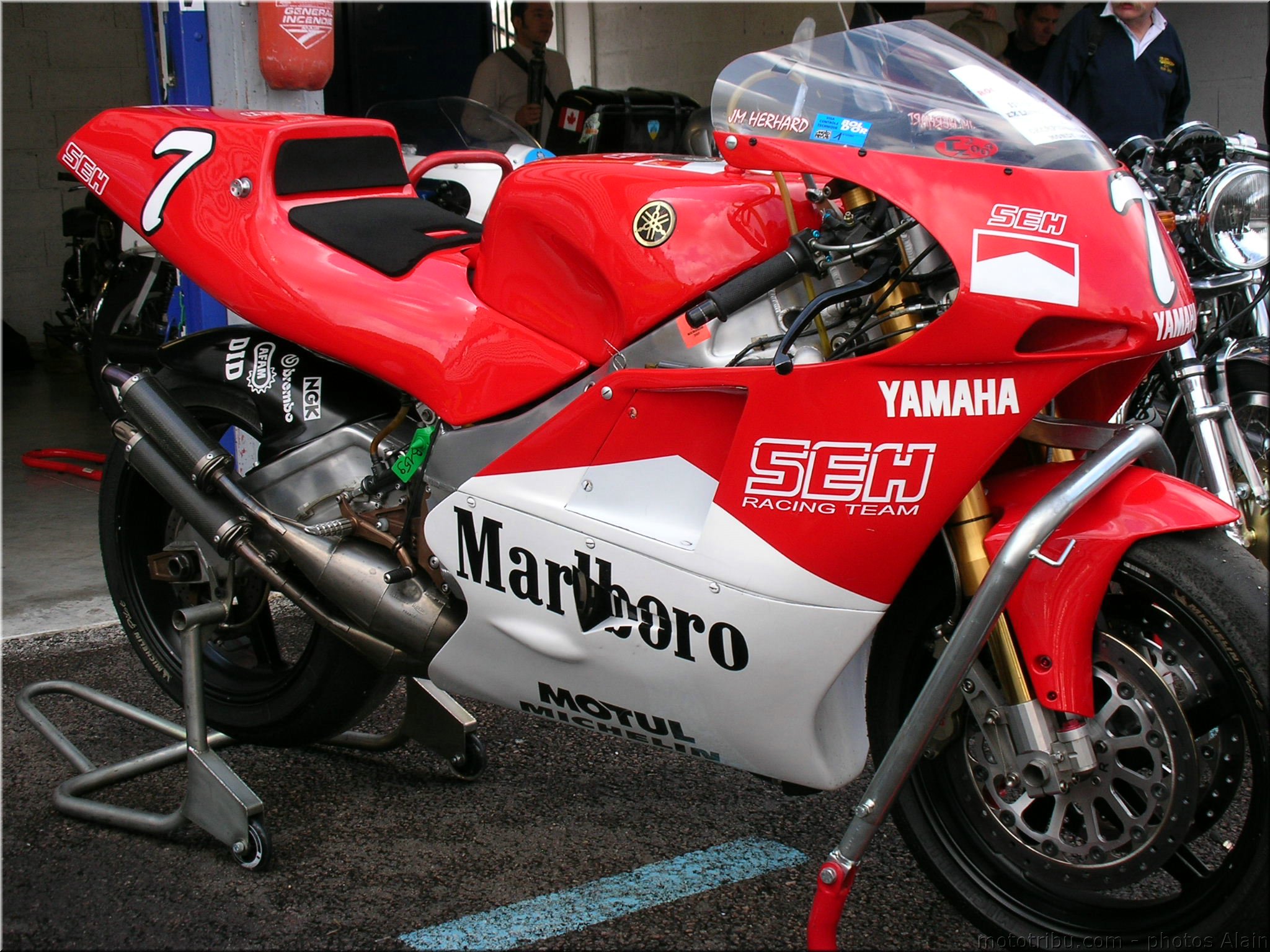 MOTO 