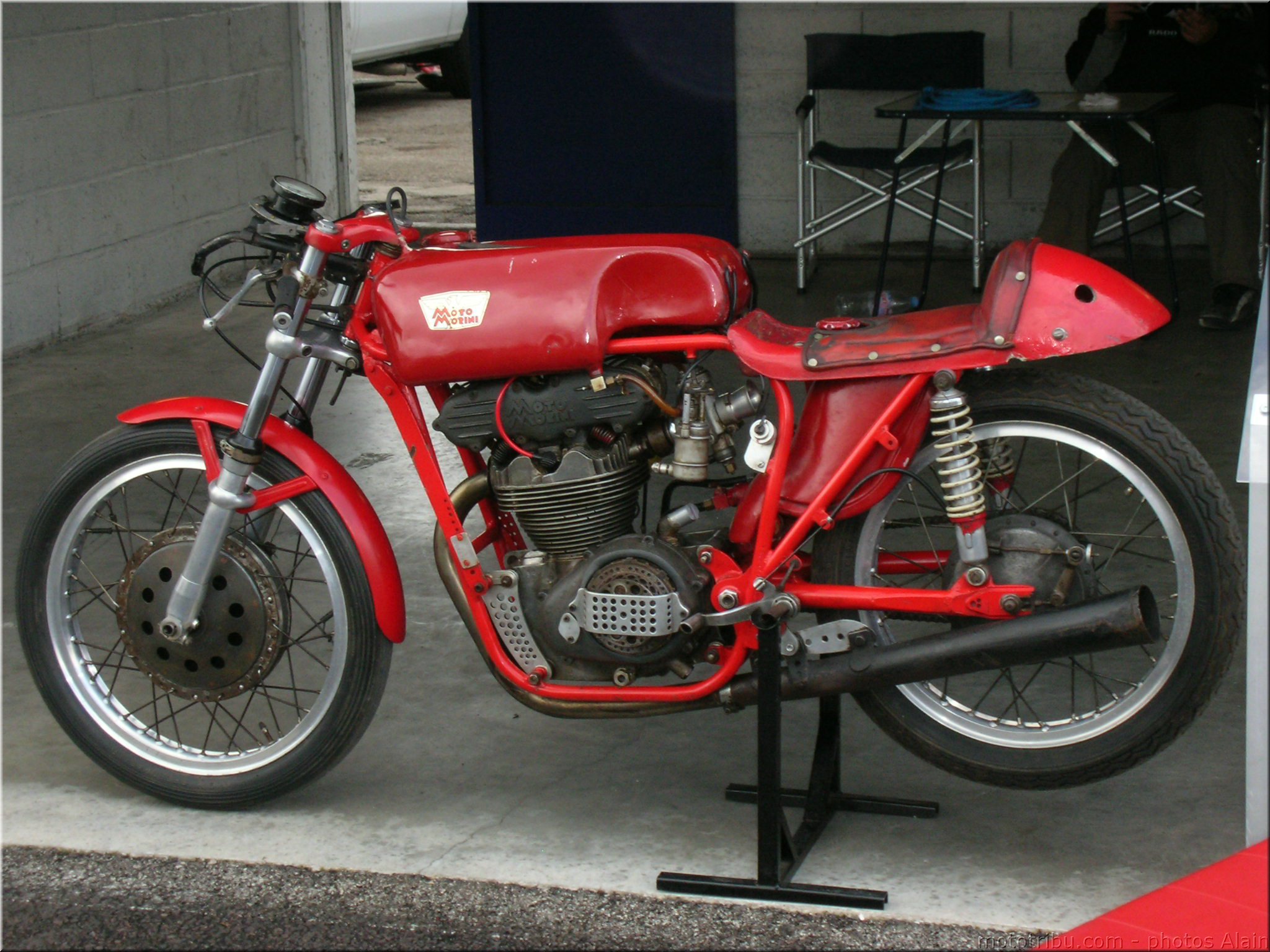 MOTO 