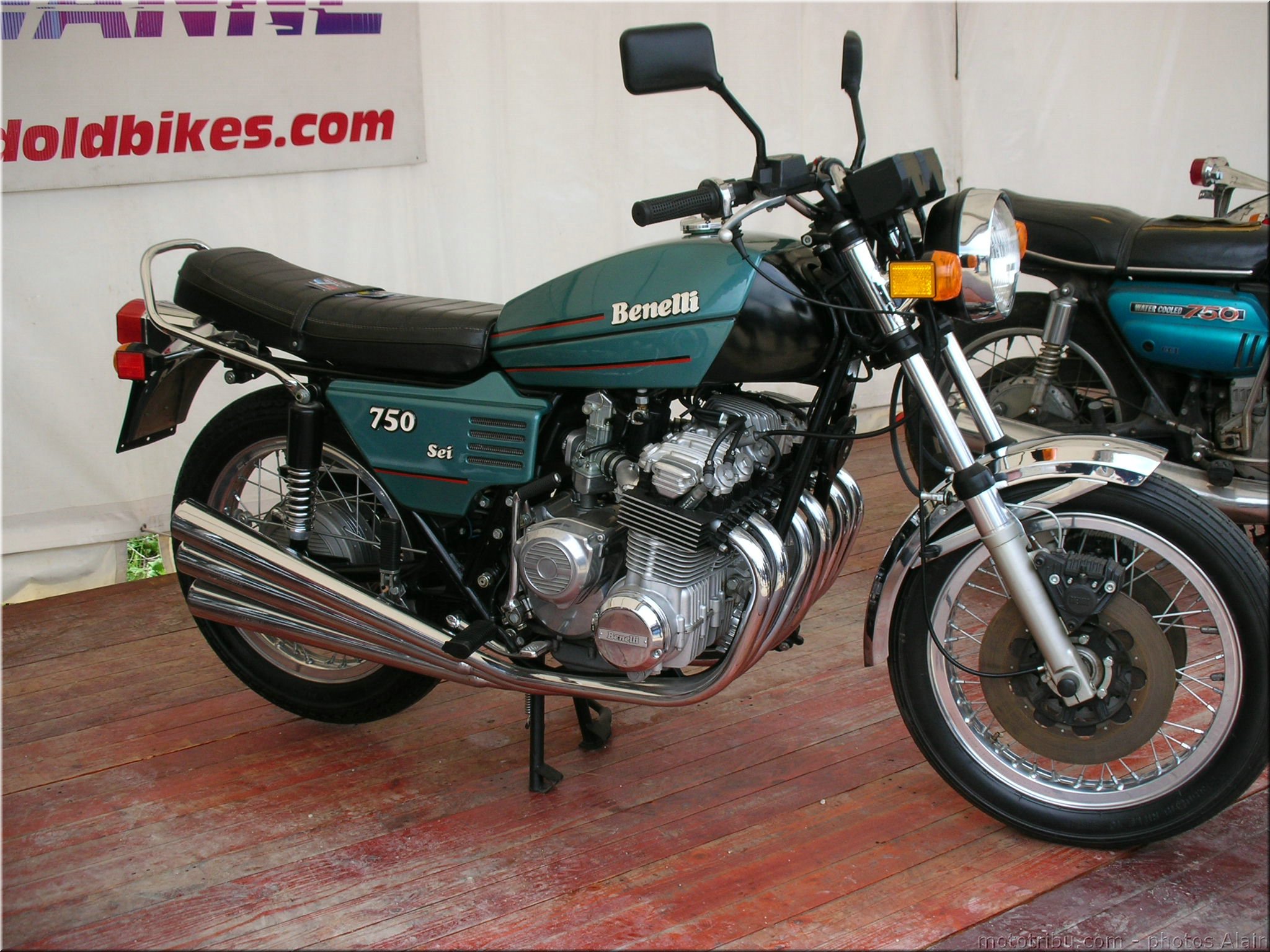 MOTO 