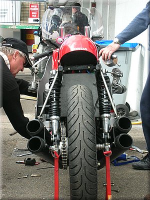 moto-legend-2007-0110.JPG