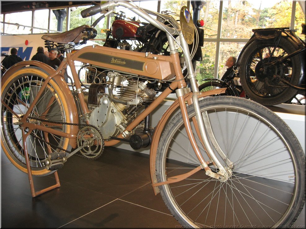 MOTO 