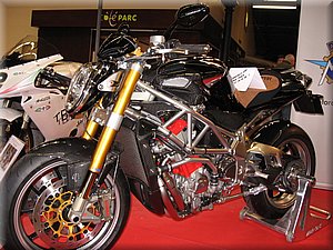 MVAgusta-Brutale-1080-Platino-NH.jpg