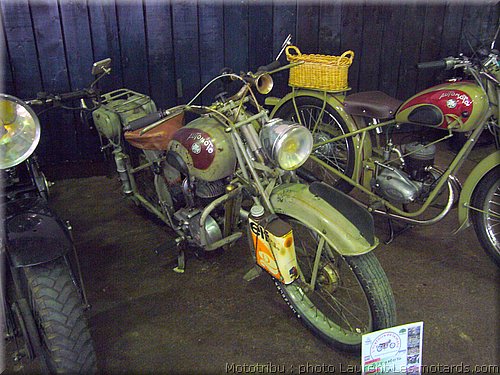 automoto-125av-moteur-villiers-10d-2temps-1951.jpg