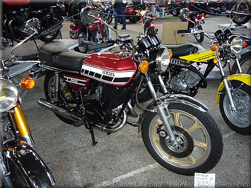 yamaha-400rd-1976-type-1a3-396cc-39ch-7000tr-6vitesses-165kmh-1120-exemplaires-vendus.jpg