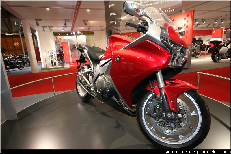 honda_vfr1200f_1_bruxelles_2010_0060
