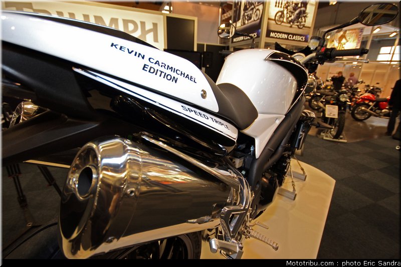 triumph_speed_triple_urban_sport_1050_1_bruxelles_2010_0130
