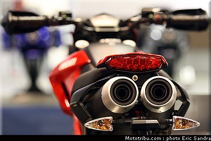 ducati_796_hypermotard_2_bruxelles_2010_0034.jpg