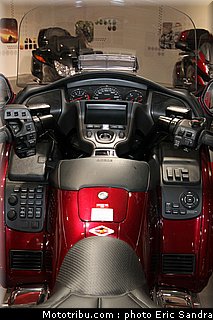 honda_goldwing_3_bruxelles_2010_0057.jpg
