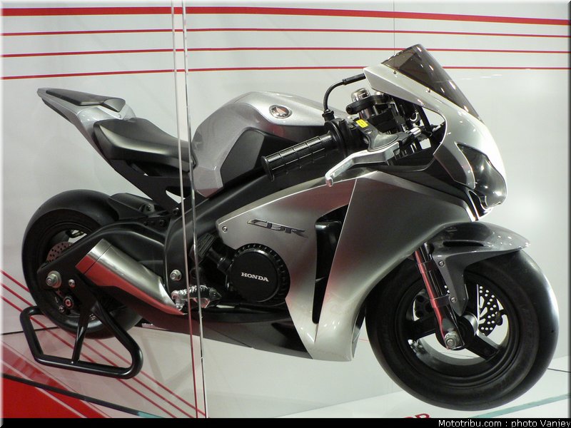 milan_eicma_2010_0127