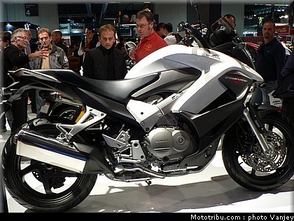 milan_eicma_2010_0119.JPG