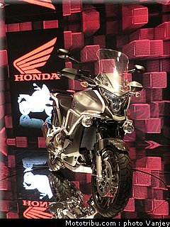 milan_eicma_2010_0122.JPG