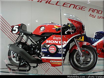milan_eicma_2010_0124.JPG