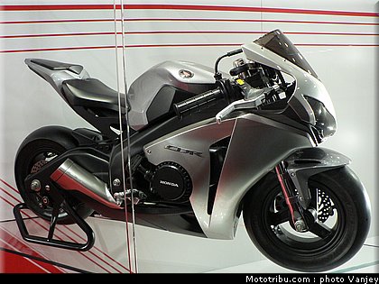 milan_eicma_2010_0127.JPG