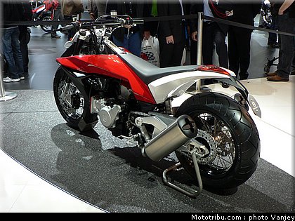 milan_eicma_2010_0185.JPG