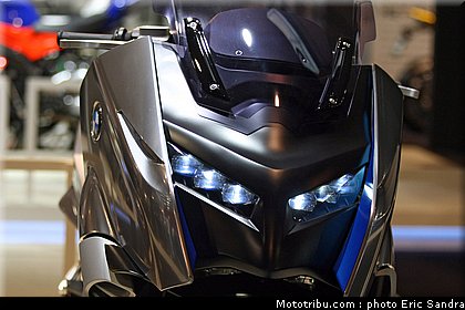 salon_bruxelles_2010_BMW_Concept_C_1.jpg