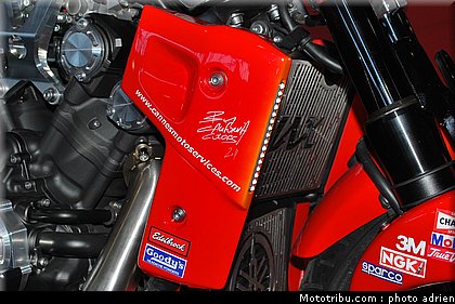 jpms_2011_cannes_moto_services_24.JPG