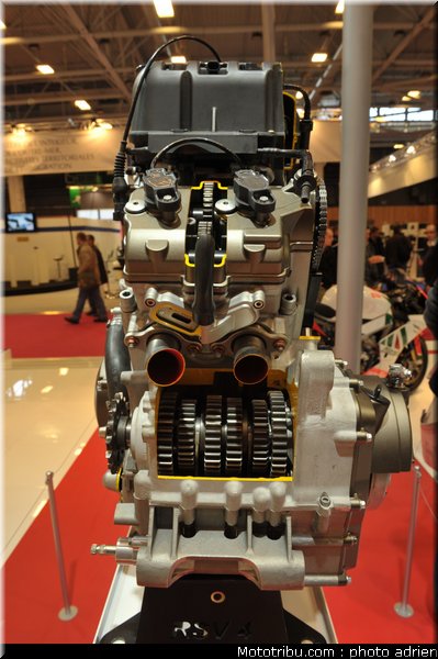 aprilia_007_salon_de_la_moto_paris_2011