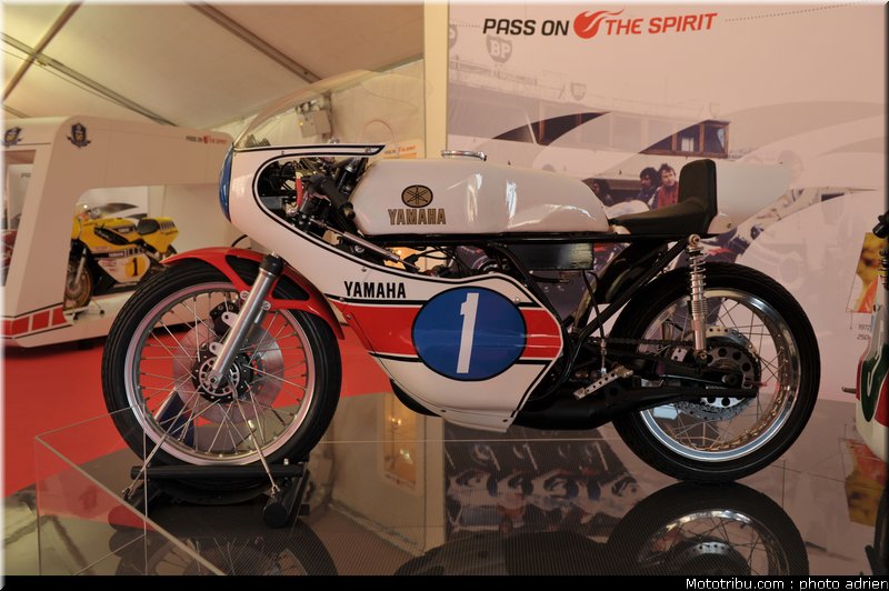 yamaha_gp_004_salon_de_la_moto_paris_2011