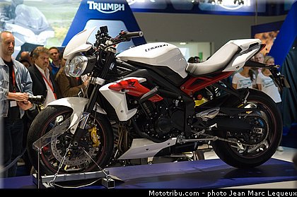 triumph_02_salon_intermot_cologne_2012.jpg